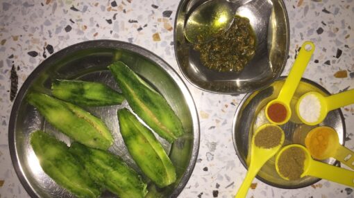 Bharwa Karela_step1